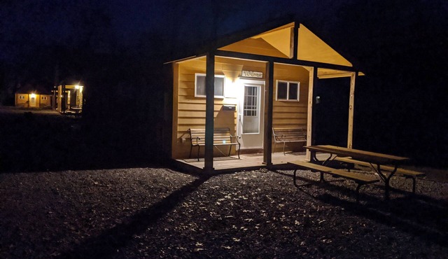New River Cabins #5- New River & Activities - 4 min away - Sleeps up to 4 people
