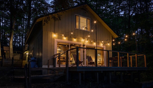 *New* Waterfront Cottage w/Hot Tub & Private Dock