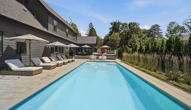 Newly built luxury home with pool, hot tub, McKinley Beach access