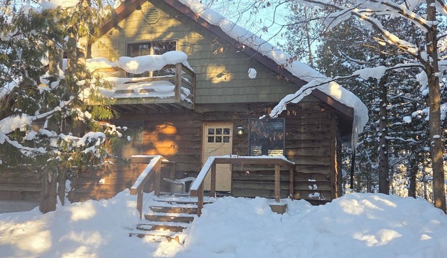 Newly remodeled Beautiful Betsie river home 500'waterfront Ski fish explore