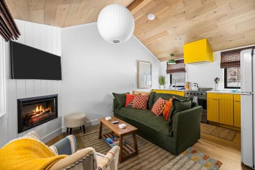 Newly Renovated Beachside Cabin 8!