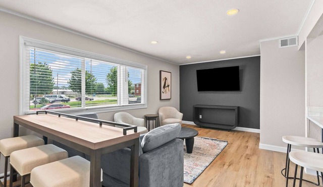 Newly Renovated Unit in Central Spfld! #304