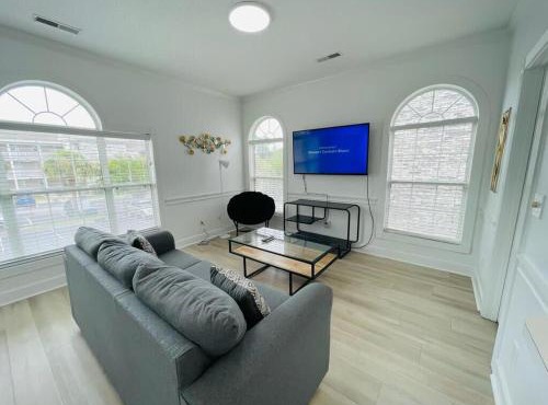 Nice and cozy 1br condo at Magnolia place