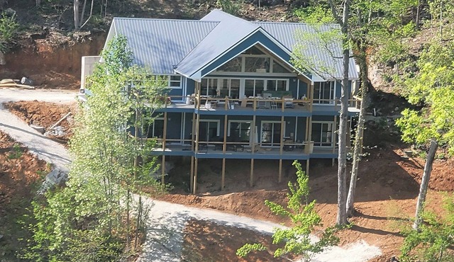 NORRIS LAKE FRONT RENTALS: Lake Livin, Now Available JULY 4-11 Lake Front Home