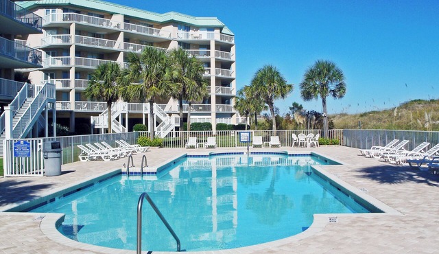 Oceanfront Condo, Top Floor Ocean View, Elevator, Pool, Hot Tub, Beach Access