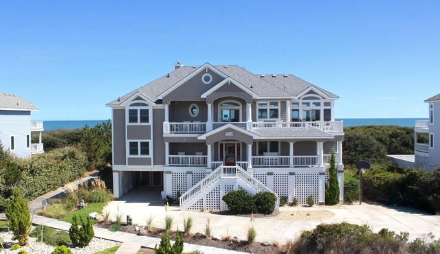 OCEANFRONT, Ocean Views, ELEV, Pool, Pool Table, Priv Beach Access, PI187, Right On The Beach