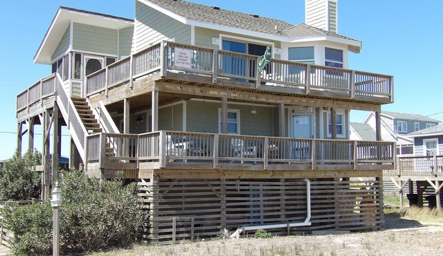 Oceanfront Pet Friendly, 4BR 3.5 BA luggage/baggage lift spectacular views