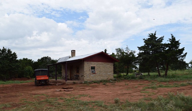 Off Grid experimental Rock-foam board-rock cabin