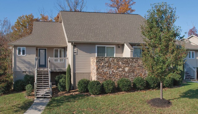 OFFICIAL LISTING | Wyndham - Fairfield Glade 2 BR w/Whirlpool Tub, Beach & More!