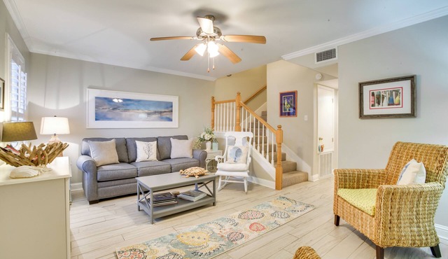 Old Town Bay St Louis Townhome: Walk to Beach