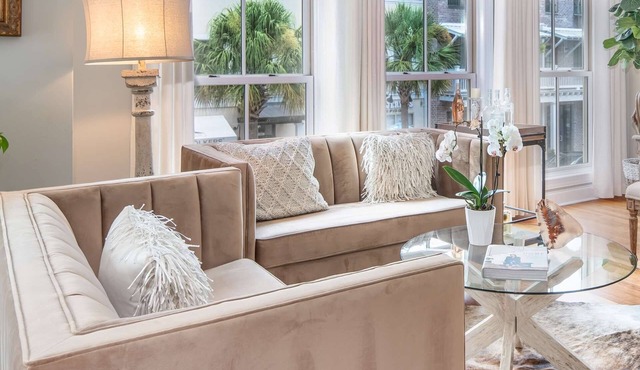Old Town Bluffton Charm-Beautiful Villa on Promenade, Walk to River, Restaurants, Shops & Galleries