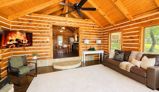 One Bedroom Cabin with Panoramic View at Paul's Point