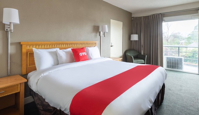 OYO Hotel Sumter SC Downtown