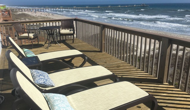 Panoramic Oceanfront home on Emerald Island. Close to everything!