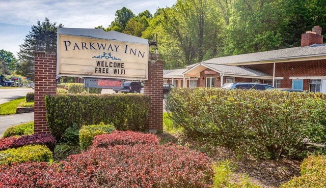 Parkway Inn
