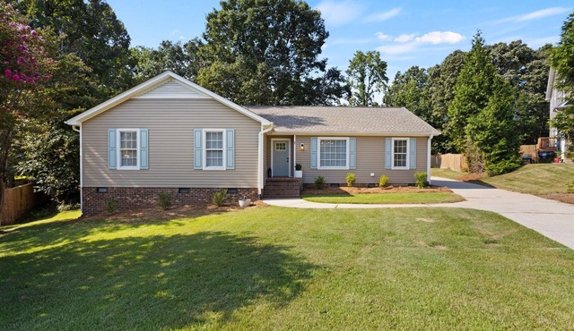 Pebble Creek Cottage in Taylors 15 minutes to Downtown Greenville