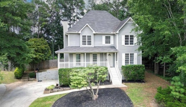 Perfect 2-bedroom house with AC and POOL in delightful Douglasville