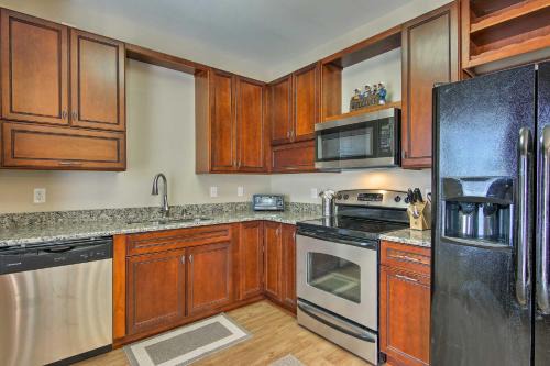Pool Access & Deck: Bethany Beach Gem in Ocean View