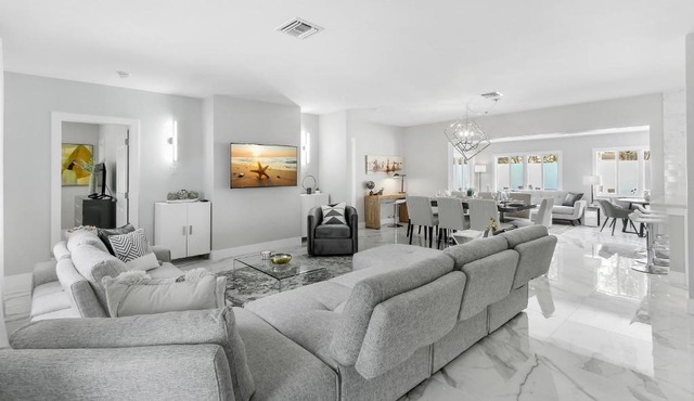 Pool, game room, near beach