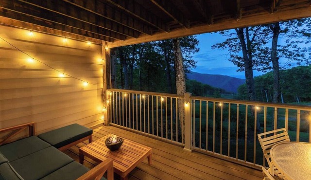 Prime WTG Location - Summer Fun at Swoopside Hideaway - Outdoor Pools