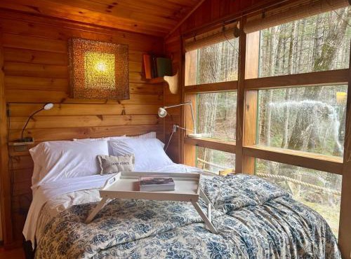 Private Mtn Love Shack w/fast wifi, BBQ & view