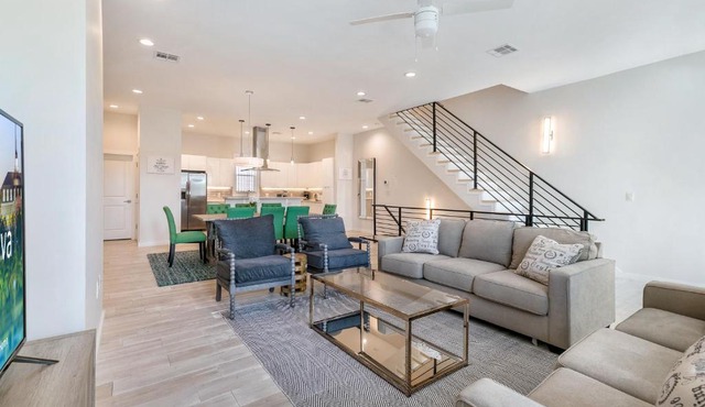 Private Townhouse in a Secure Location