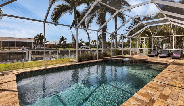 Punta Gorda Isles 3 Bedroom Private Pool+Spa Home on Canal