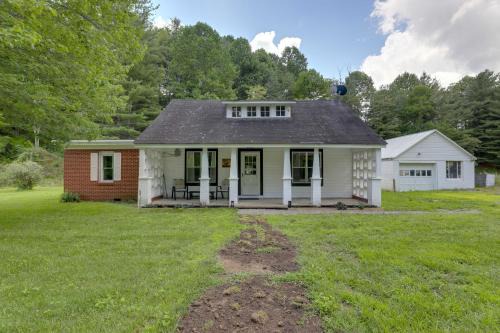 Quiet Blue Ridge Escape Near Hiking and Town