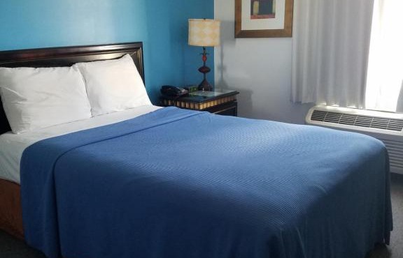 Ramada by Wyndham Williston
