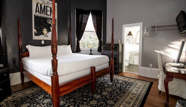 Rathbone Mansions - Superior King
