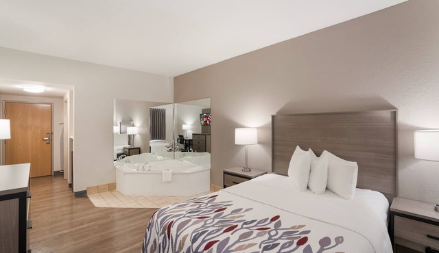 Red Roof Inn & Suites Carrollton, GA–West Georgia