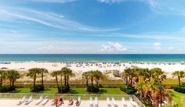Regency Isle 305