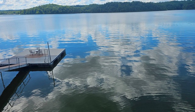 Relax at Water's Edge Cabin on Kentucky Lake w/Private Dock.
