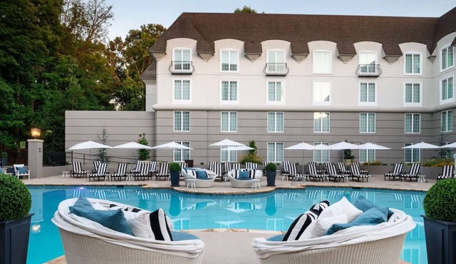 Relax in Elegant Guest Suite Next to Top Wine Producer in Georgia Vineyard
