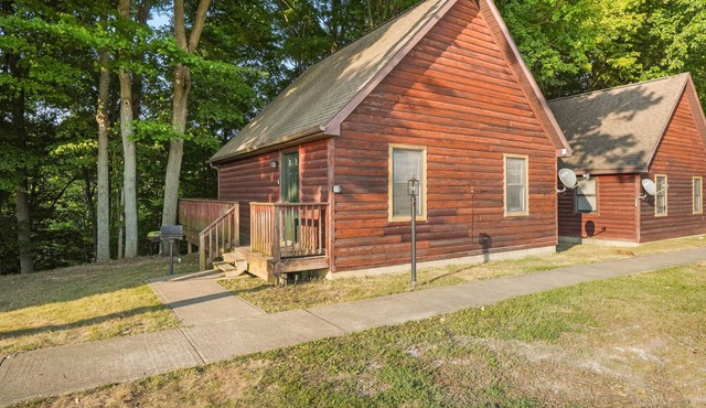 Retreat Cabin #6 | Hocking Hills, 2BR Cabin
