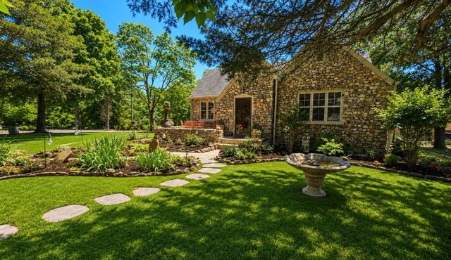 Rock Cottage Gardens B&B