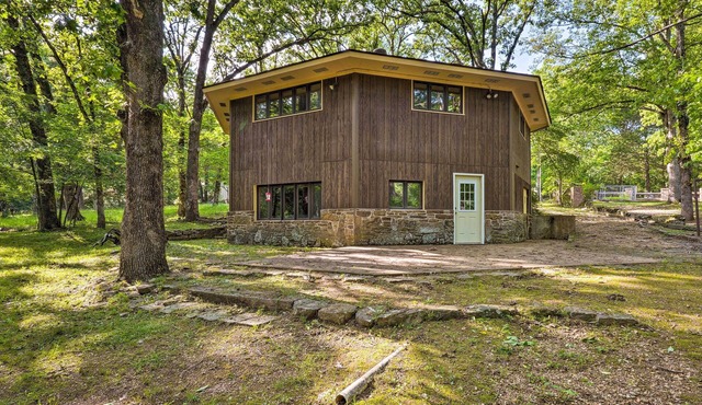 Rogers Cabin w/ Direct Access to Beaver Lake!