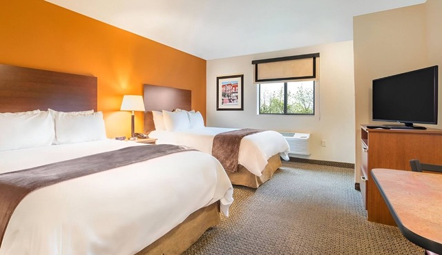 Room with Kitchen Setup In The Heart of Ankeny Near Iowa Culinary Institute