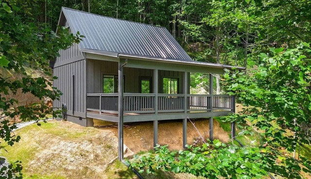 Ruby Ridge - Amazing views, Close to Town, Pet Friendly in Sylva