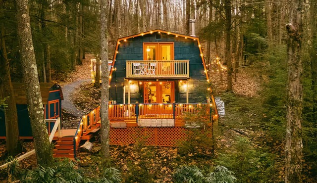 Rustic Charm Meets Modern Boutique + Lake Central + Hot Tub, Sauna, Lake Access
