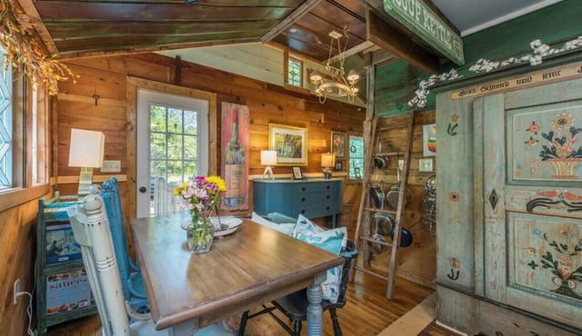 Rustic Cottage in the Woods Close to Tryon Equestrian Center