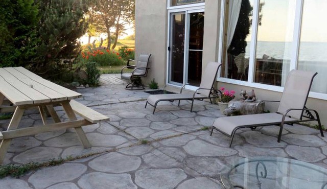 Rustic Lakefront Cottage Rental near Belleville, Ontario in Consecon