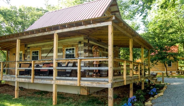 Rustic Log Cabin near South Boston, Virginia