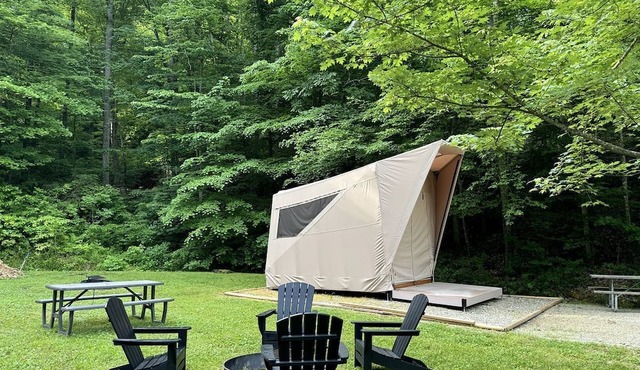 Safari Tent Glamping in Kentucky with AC and Access to Biking Trails