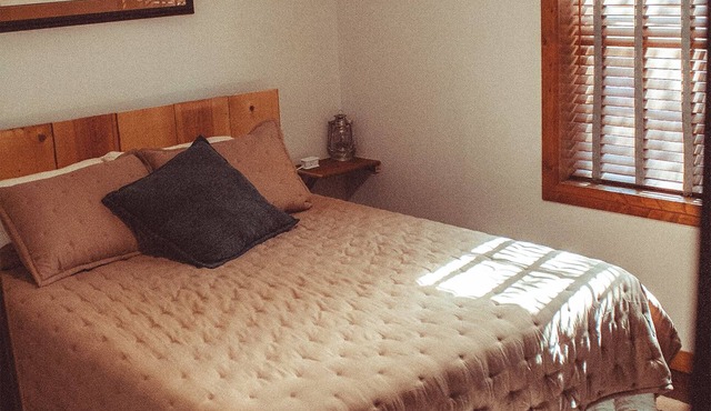 Secluded Shop-House Retreat - Walk to Heritage Park!