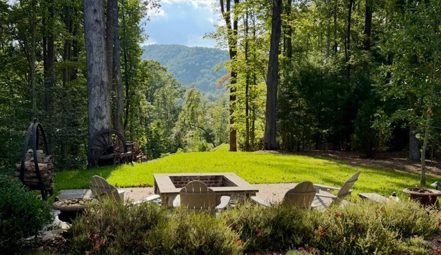 Serene and Peaceful Mountain Escape