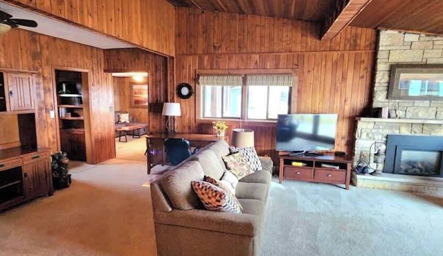 Serene Riverfront Cabin in Wabasha