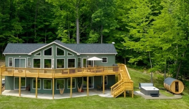 Shenandoah Chalet - Hot Tub Sauna Movie Game Room