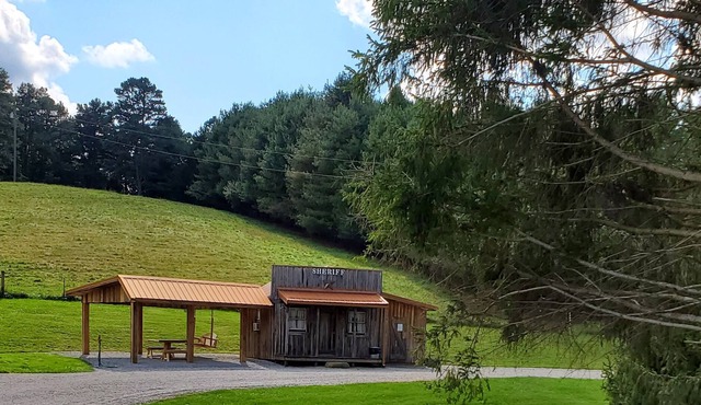 SHERIFF OFFICE at Possu. Hollow cabins