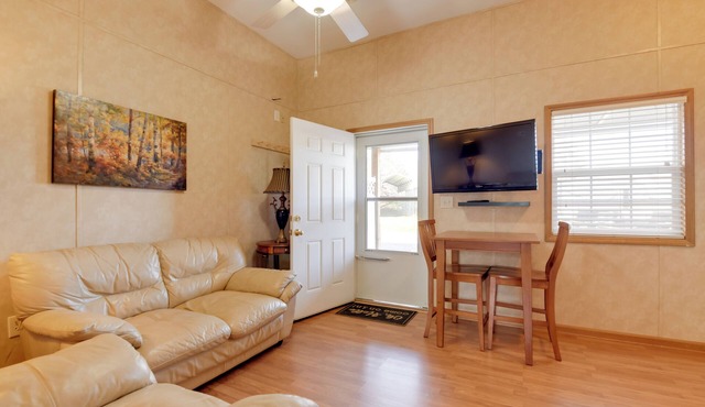 Ski, Hike & Relax in the Smokies! Waynesville Apt